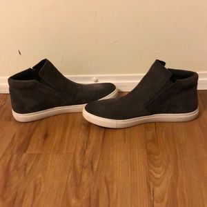 suede grey Kenneth Cole Kalvin sneaker 9.5 W